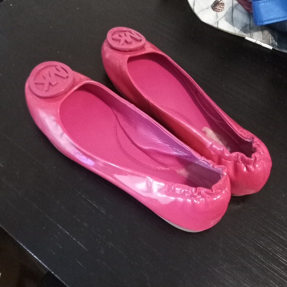 MICHAEL Michael Kors Lindsay flat shoes in hot pink - Picture 4 of 5